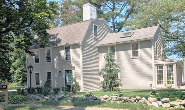 ROW.102 -- Harris, John Jr. - Jewett, Dea. Joshua House 46 Hammond St, Rowley 46 Hammond Street, Rowley MA