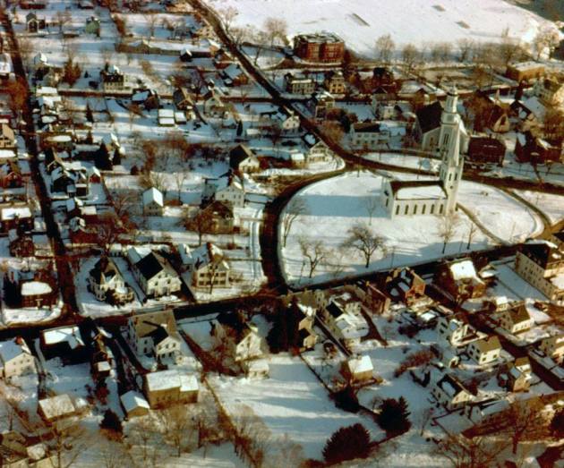 Aerial view of Meeting House Green in Ipswich, circa 1960