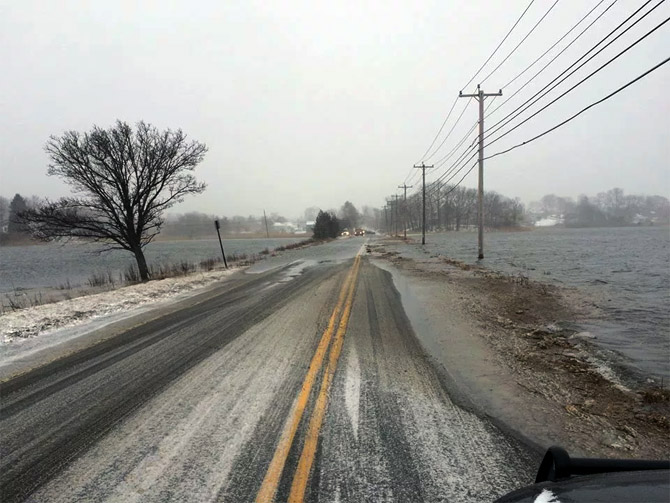 Flooding on Jeffreys Neck Road, Feb 6, 2016 high tide. Photo by Ipswich Emergency Management, courtesy of TheLocal.Ne.IS