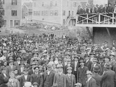 Police Open Fire at the Ipswich Mills Strike, June 10,&nbsp;1913