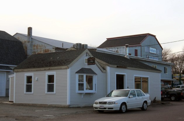 brown_sq_customs_house