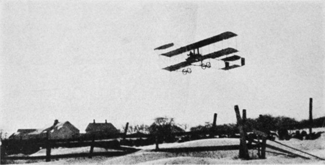 burgess_in_flight_moulton_farm