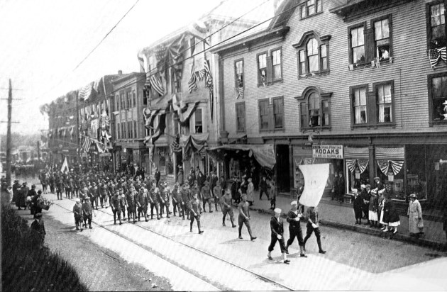 Armistice Day in Ipswich 1919