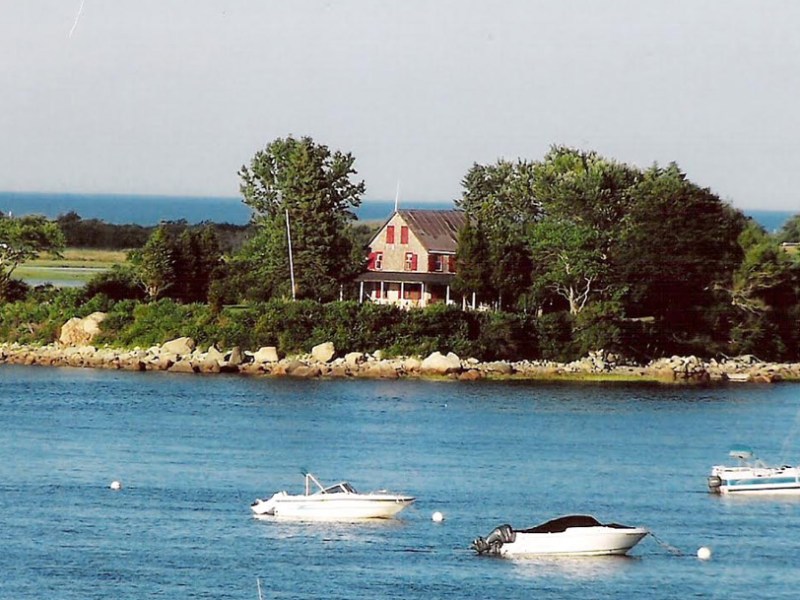 The Last Cottage on Plum&nbsp;Island