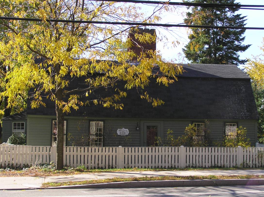 100 High Street, the Joseph Fowler house (1720 – 1756)