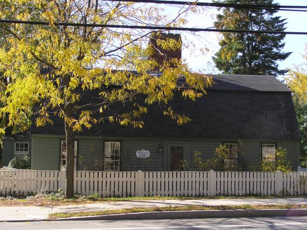100 High Street, the Joseph Fowler house (1720 – 1756)