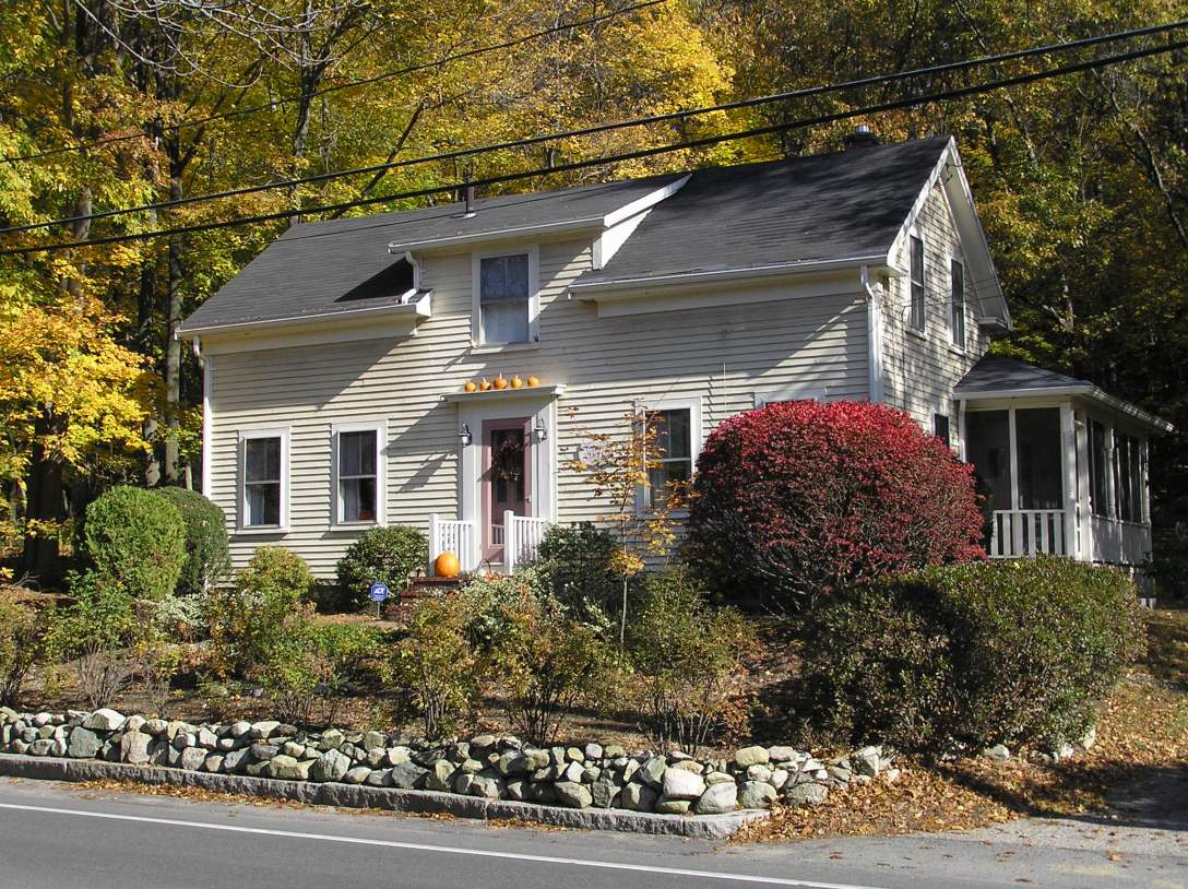 327 High Street, Ipswich MA