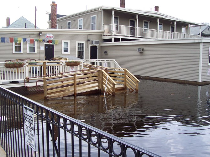 2006 Ipswich Mothers Day Flood . Photo courtesy Ipswich River Watershed Association