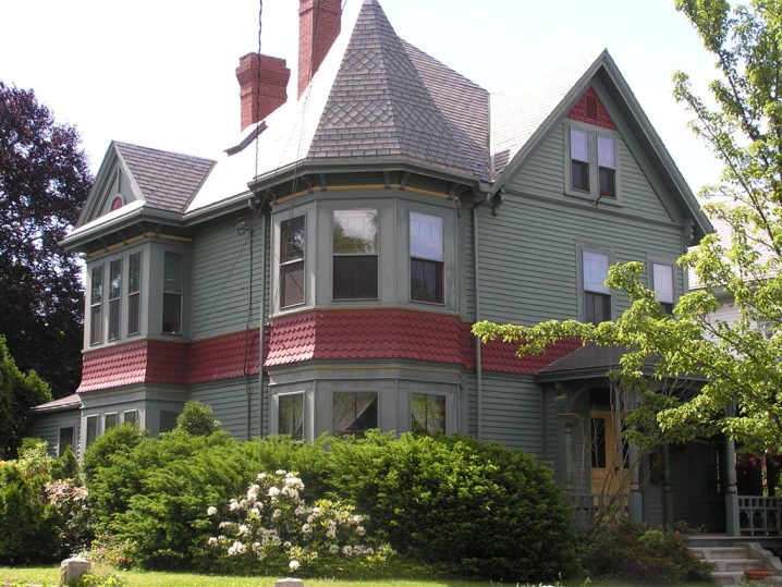 A Queen Anne Victorian house on N. Main St. in Ipswich MA.