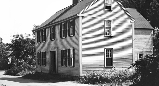 Formerly 16 Elm St., Ipswich, now at the Smithsonian.