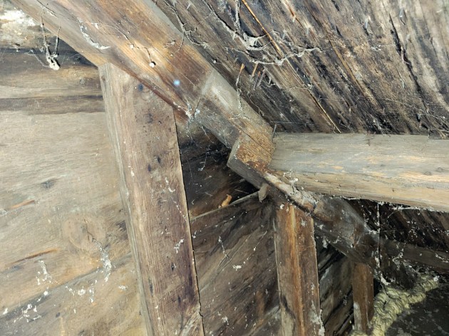 Angled mortise in rafte at 26 East St. in Ipswich