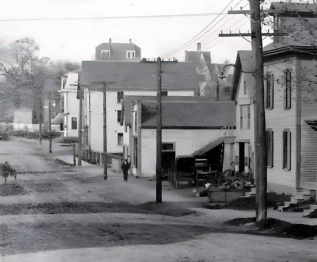 Early photo of Hammatt Street in Ipswich MA