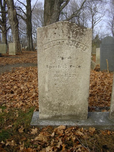 Gravestone of Aaron Smith at the Old South Cemetery in Ipswich