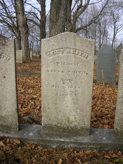 Gravestone of Lucy Baker Smith, widow of Aaron Smith, at the South Cemetery in Ipswich MA